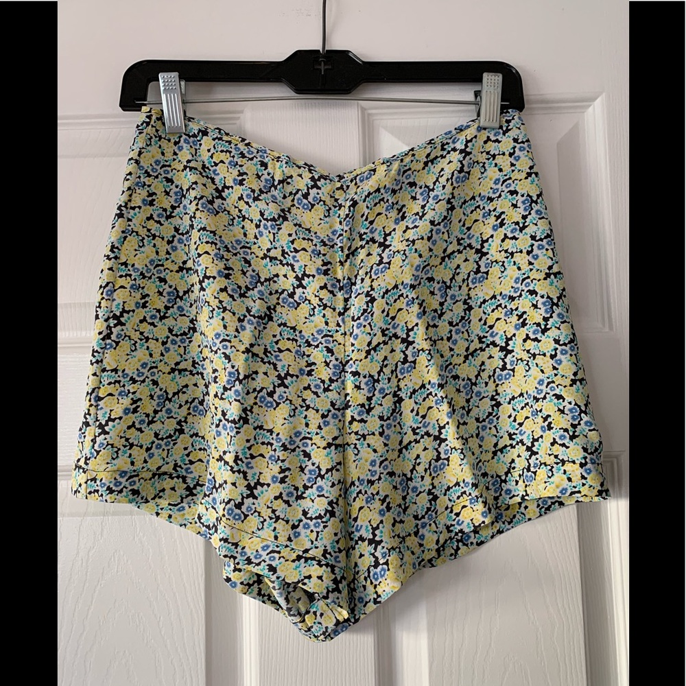 Equipment Silk Floral Print Shorts Size Small